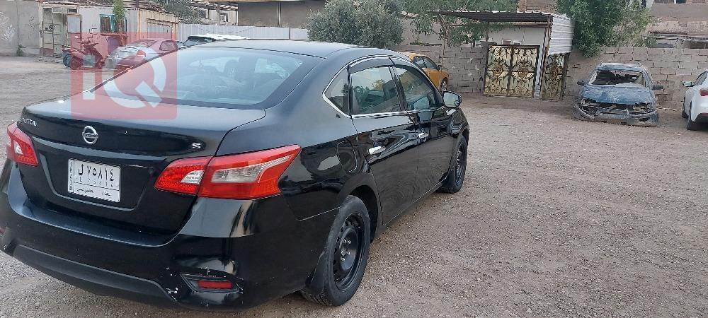 نيسان سنترا